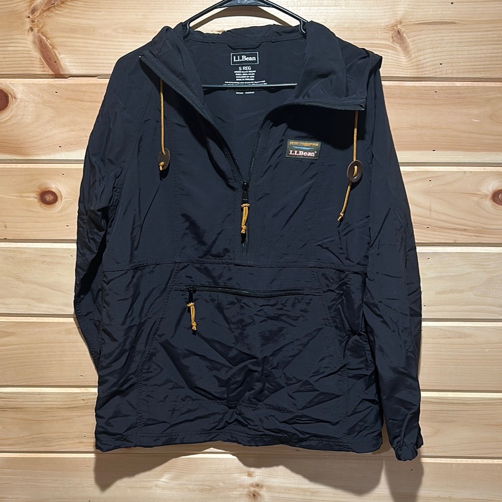 L.L. Bean Women’s Black Windbreaker
